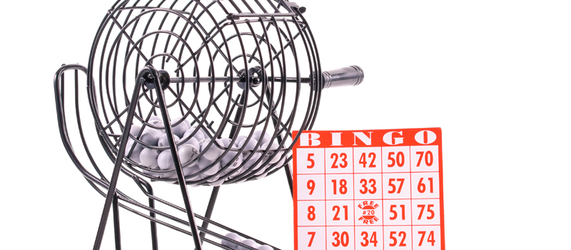 Globo e cartela de bingo
